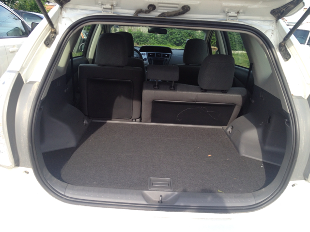 Toyota Prius v 2012 photo 3