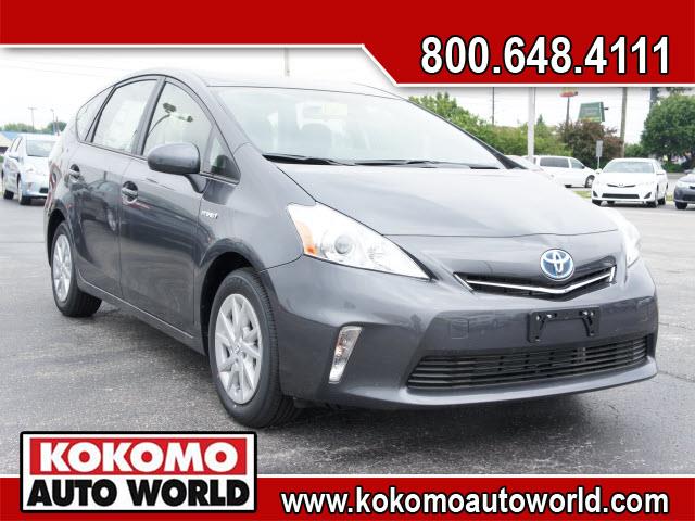 Toyota Prius v G 15 Hatchback