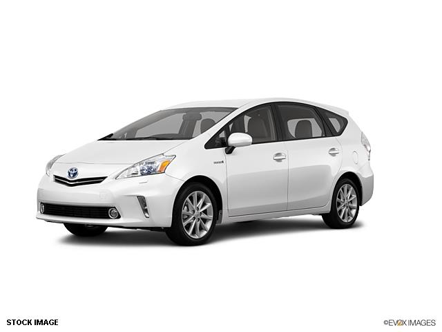 Toyota Prius v 2013 photo 1
