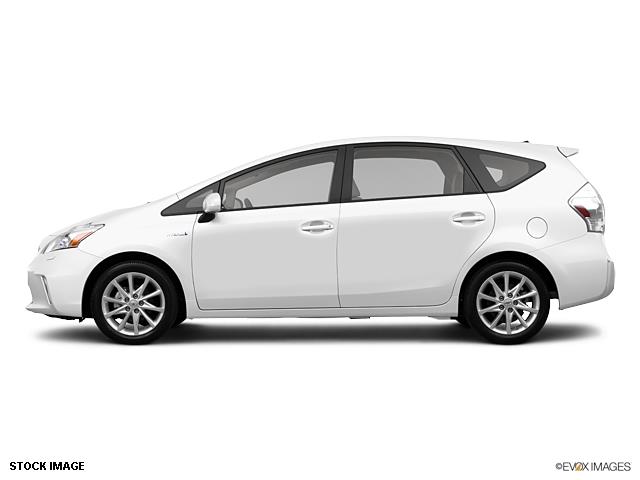 Toyota Prius v 2013 photo 8