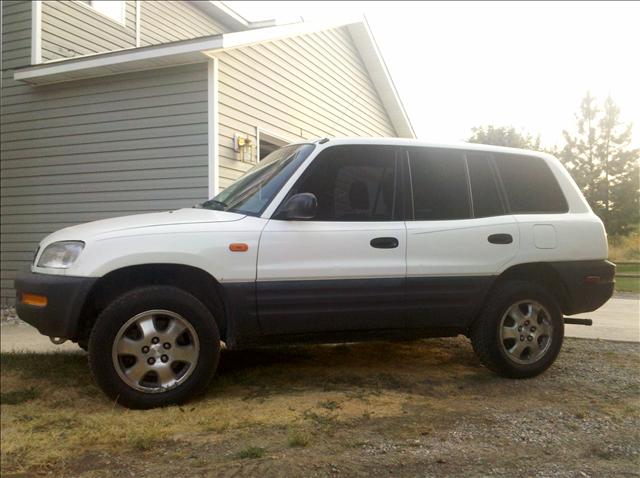 Toyota RAV4 1996 photo 1