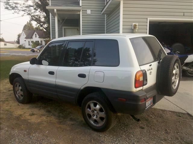 Toyota RAV4 1996 photo 2