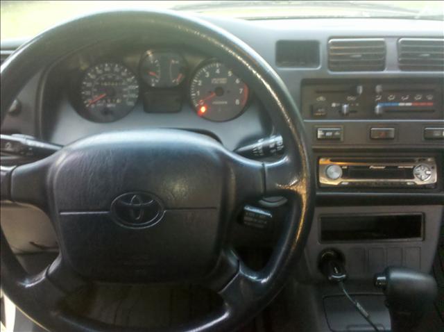 Toyota RAV4 1996 photo 4