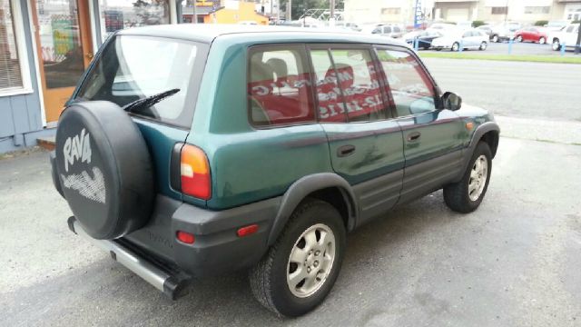 Toyota RAV4 1996 photo 1