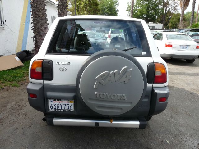 Toyota RAV4 2WD Ext Cab Manual SUV