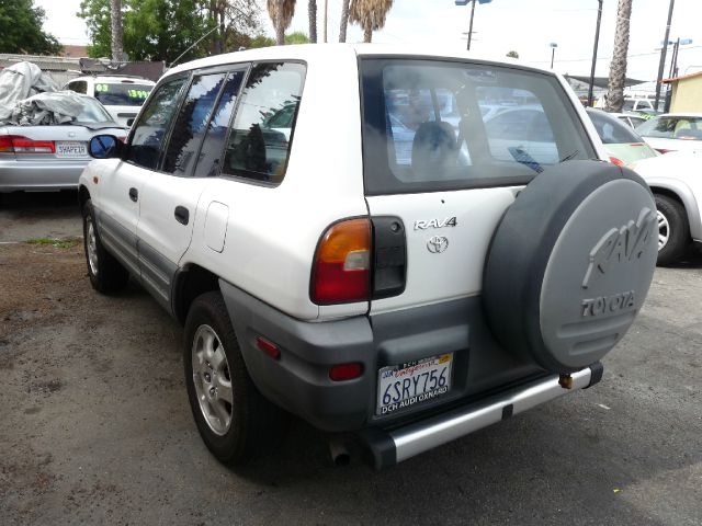 Toyota RAV4 1997 photo 1