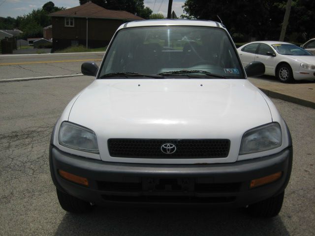 Toyota RAV4 1997 photo 2