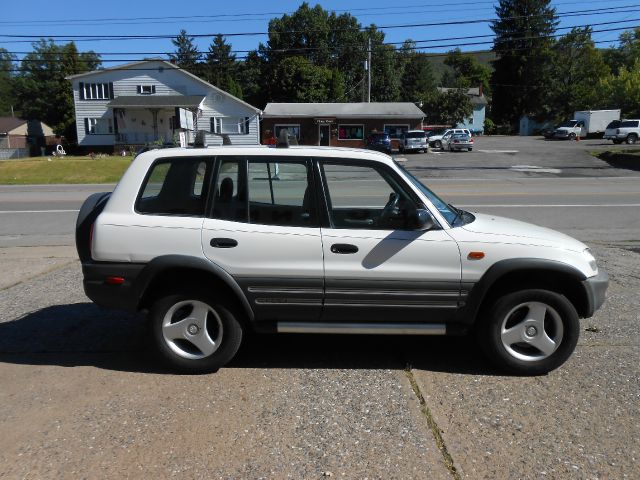 Toyota RAV4 1997 photo 1