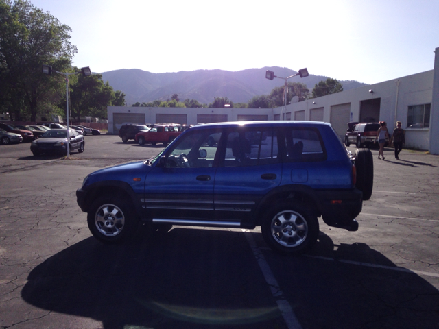 Toyota RAV4 1997 photo 4