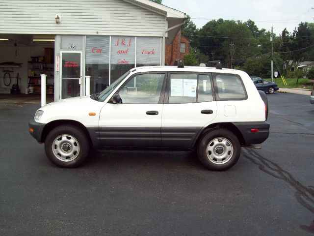 Toyota RAV4 1997 photo 4