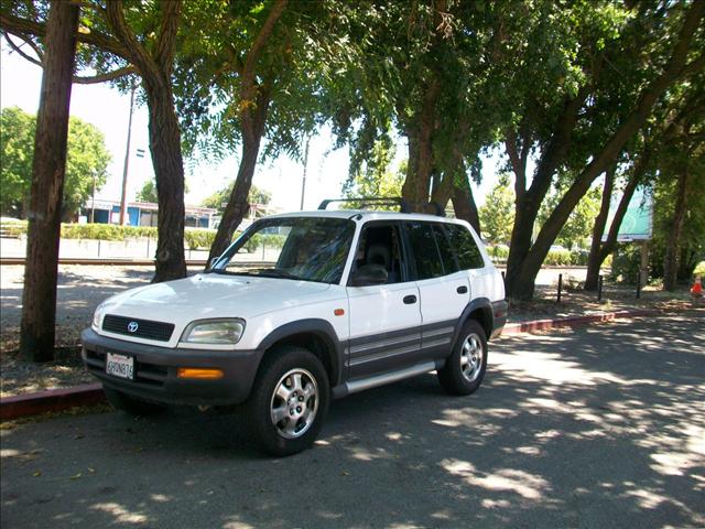 Toyota RAV4 1997 photo 1