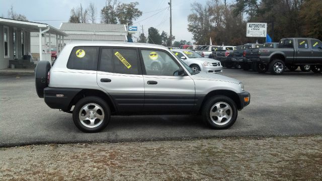 Toyota RAV4 1998 photo 3