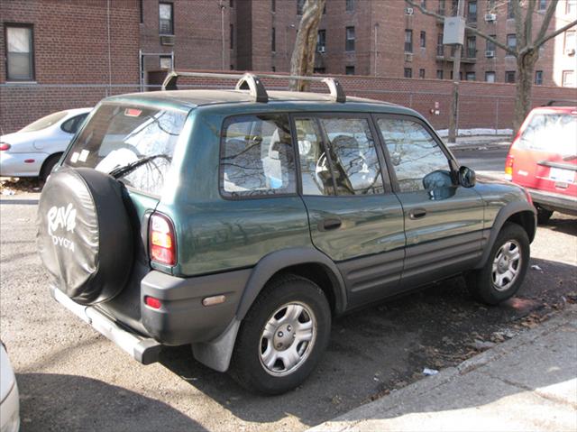 Toyota RAV4 1998 photo 2