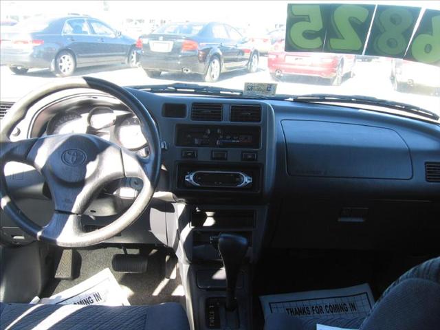 Toyota RAV4 1999 photo 3