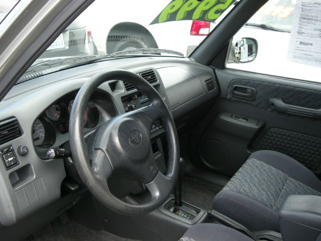 Toyota RAV4 2000 photo 1