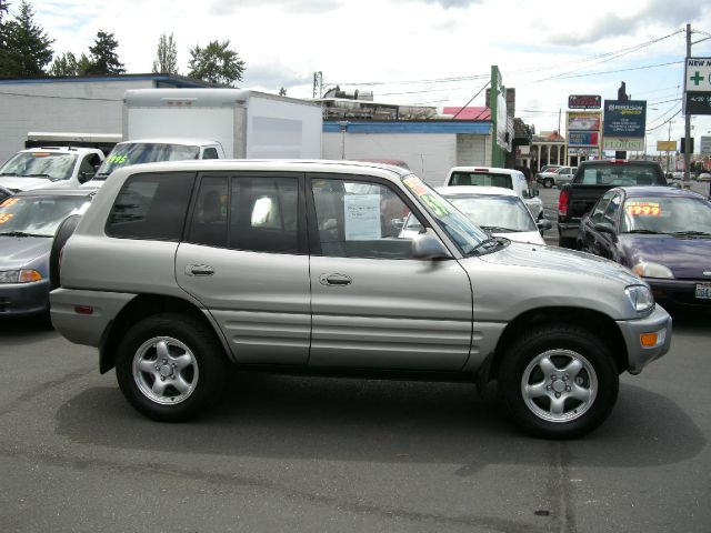 Toyota RAV4 2000 photo 4