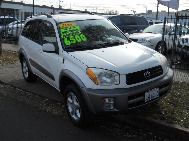 Toyota RAV4 2001 photo 2