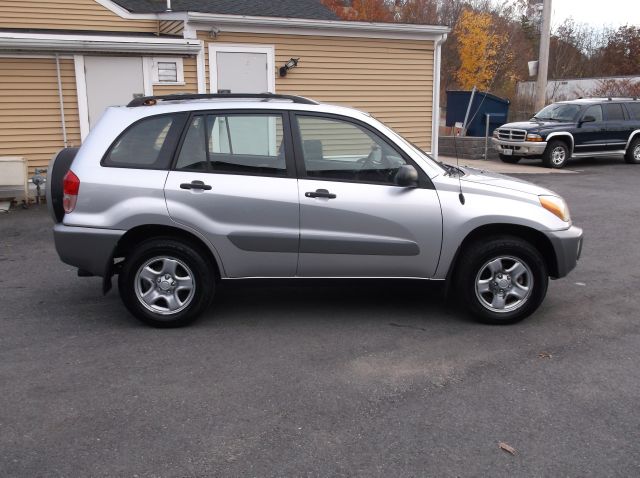 Toyota RAV4 2002 photo 2