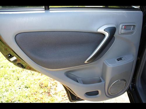 Toyota RAV4 2002 photo 3