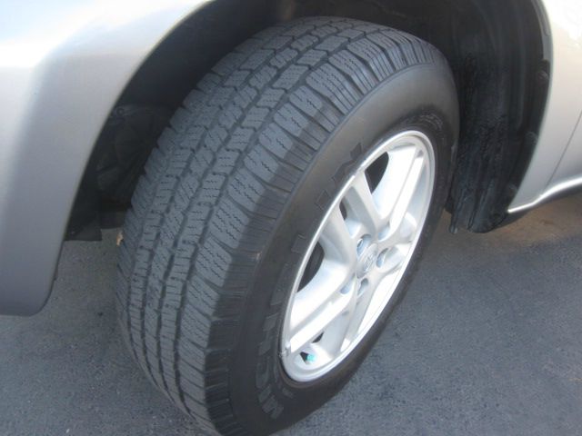 Toyota RAV4 2002 photo 2