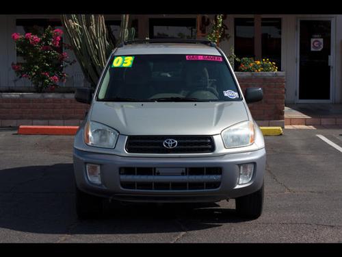 Toyota RAV4 2003 photo 2