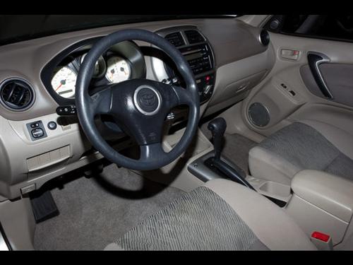 Toyota RAV4 2003 photo 4