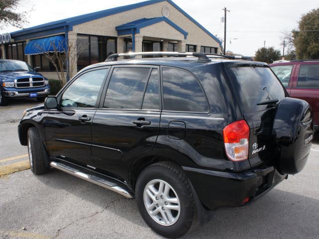 Toyota RAV4 2003 photo 2