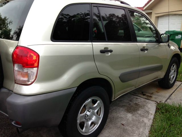Toyota RAV4 2003 photo 1