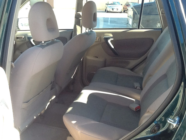 Toyota RAV4 2003 photo 2