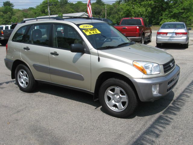 Toyota RAV4 2003 photo 9