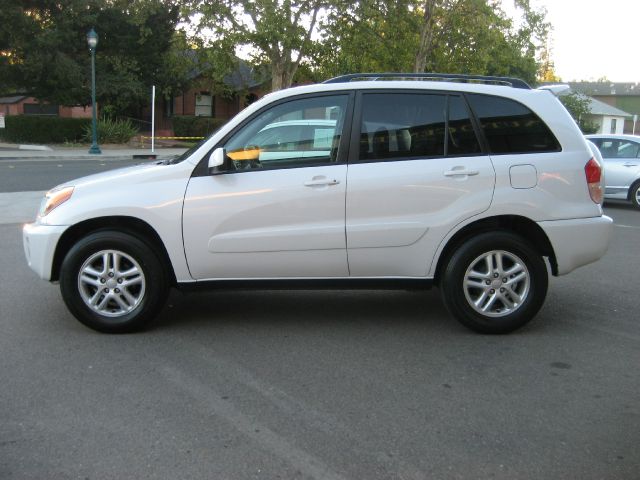 Toyota RAV4 2003 photo 3