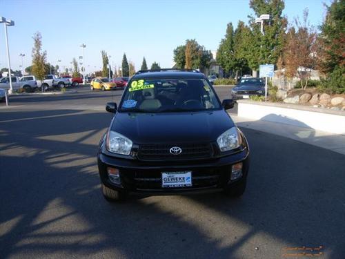 Toyota RAV4 2003 photo 1