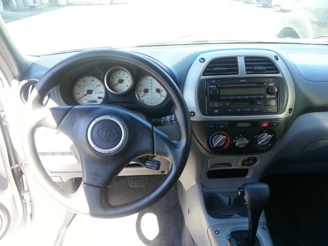 Toyota RAV4 2003 photo 3