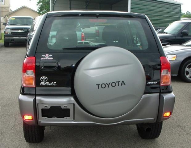 Toyota RAV4 2003 photo 2