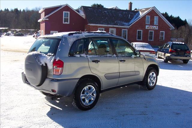 Toyota RAV4 2003 photo 2