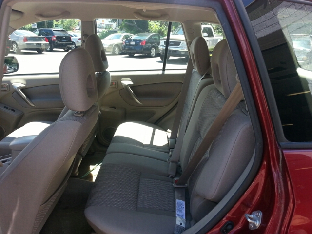 Toyota RAV4 2004 photo 2