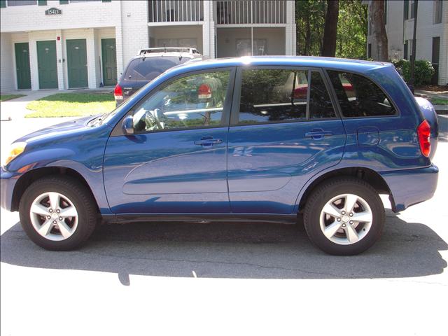 Toyota RAV4 2004 photo 3