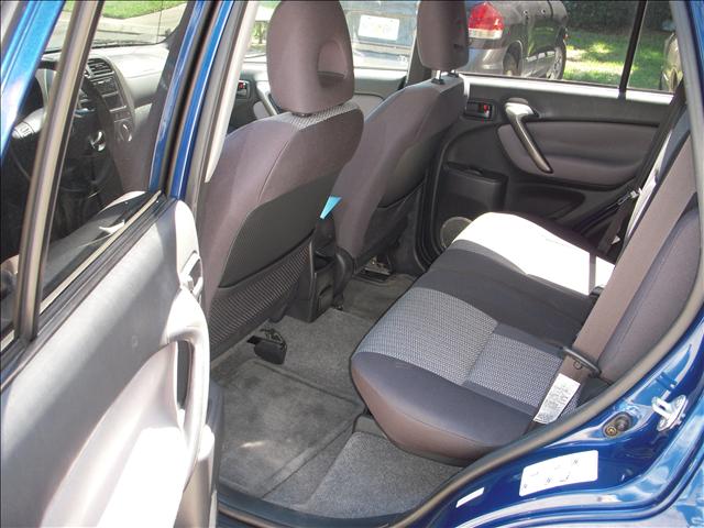 Toyota RAV4 2004 photo 5