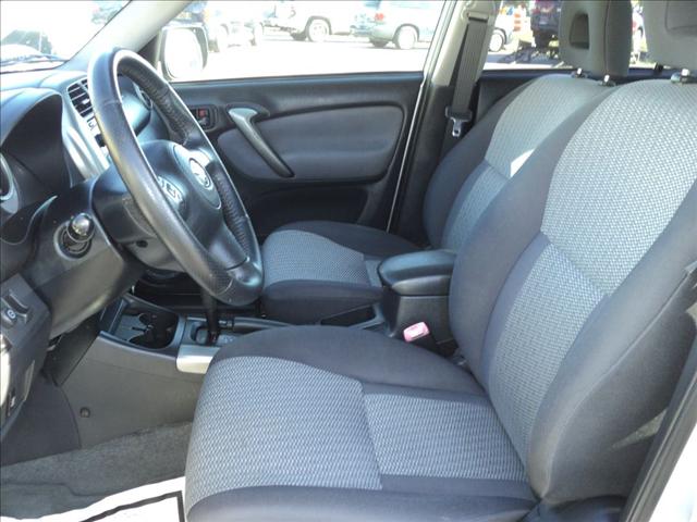 Toyota RAV4 2004 photo 3