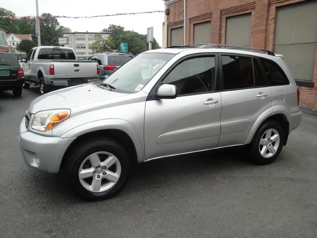 Toyota RAV4 2004 photo 2