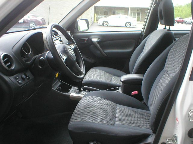 Toyota RAV4 2004 photo 6