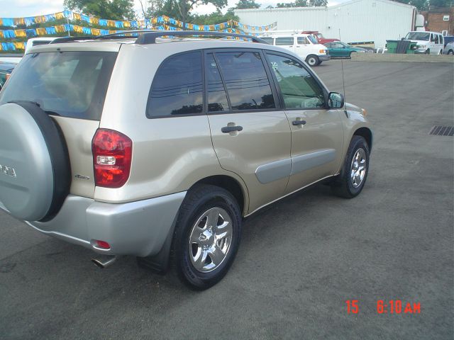 Toyota RAV4 2004 photo 3