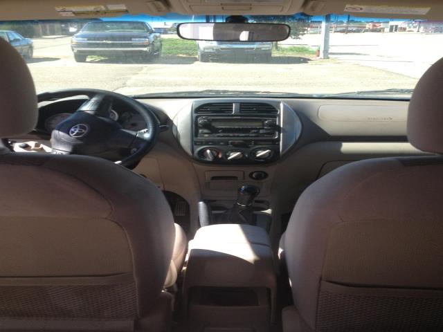 Toyota RAV4 2005 photo 2