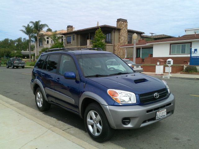 Toyota RAV4 2005 photo 2