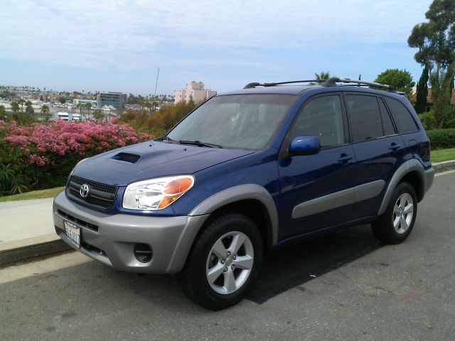 Toyota RAV4 2005 photo 4