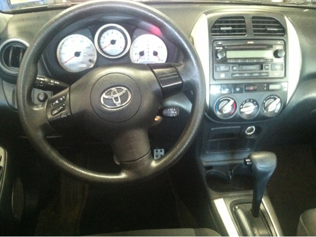 Toyota RAV4 2005 photo 3