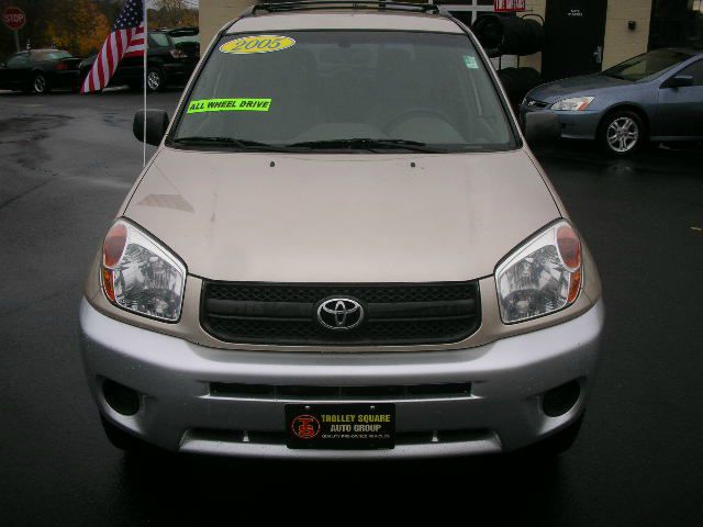 Toyota RAV4 2005 photo 2