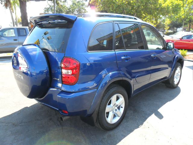 Toyota RAV4 2005 photo 2