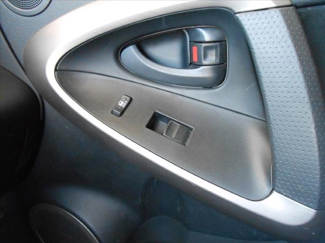 Toyota RAV4 2007 photo 10