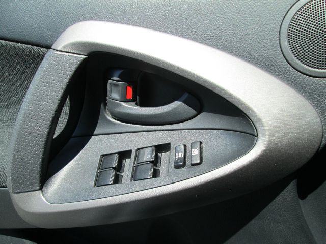 Toyota RAV4 2007 photo 4